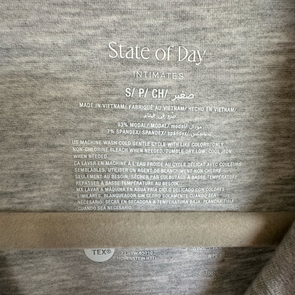 State of Day Women's Short-Sleeve Notched-Collar Pajama Top Size S - Picture 3 of 3